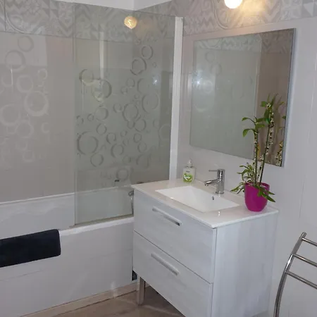 Hameau Paisible Ardouane, A Cote Voie Verte Holiday home Riols