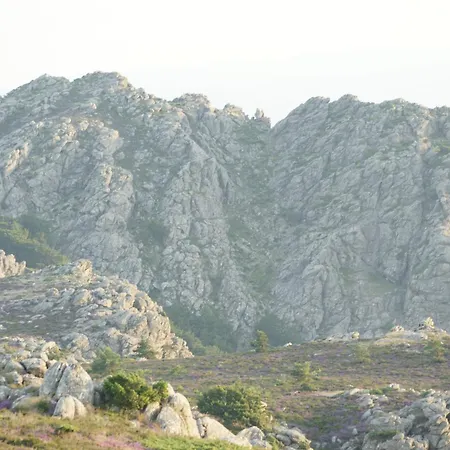 Hameau Paisible Ardouane, A Cote Voie Verte Riols