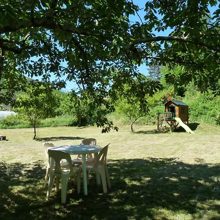 Hameau Paisible Ardouane, A Cote Voie Verte Riols