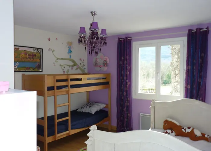 Hameau Paisible Ardouane, A Cote Voie Verte Ferienhaus Riols