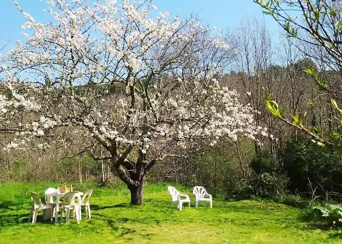 Ferienhaus Hameau Paisible Ardouane, A Cote Voie Verte Riols