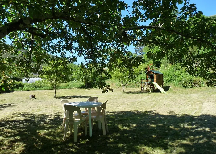 Hameau Paisible Ardouane, A Cote Voie Verte Riols